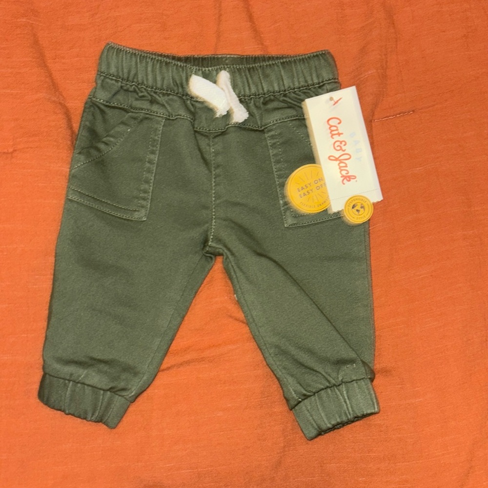 Green pants size 0-3 months